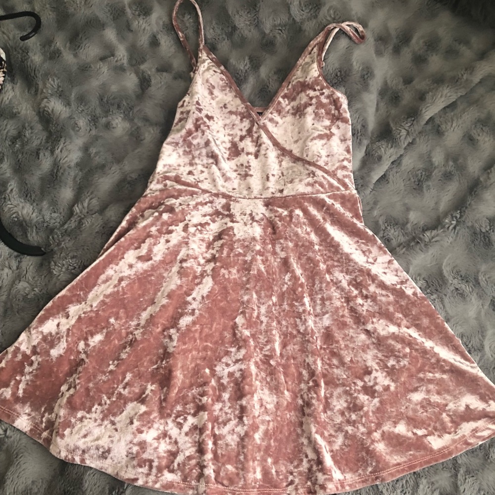 Rue 21 size m dress pink crushed velvet